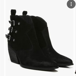 Zodiac Women’s Dacey ankle booties size 8 brand new!